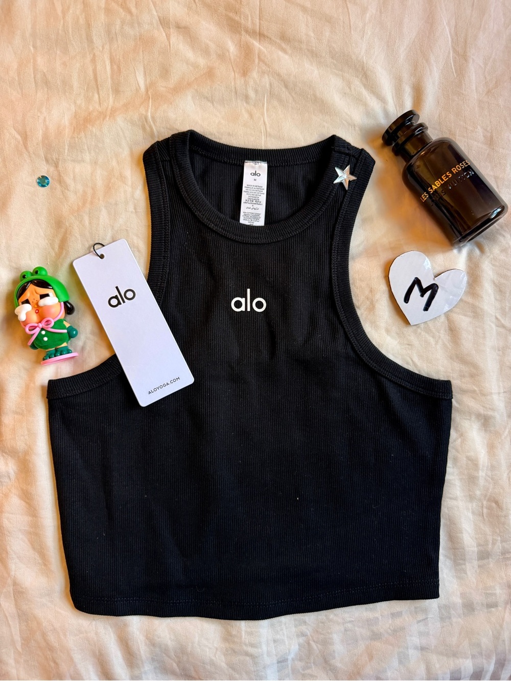 ALO Yoga Women black cropped tank top new with tag, size M